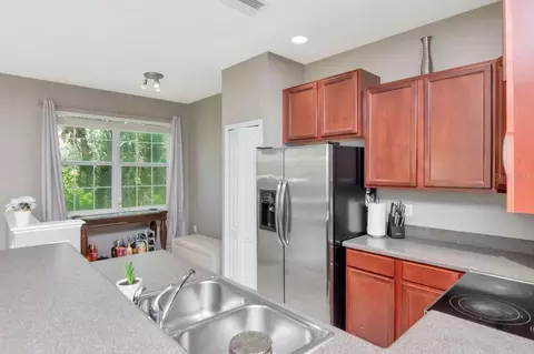 Kitchen - 8880 Moonlit Meadows Loop, Riverview, FL 33578 photo 2 of 4