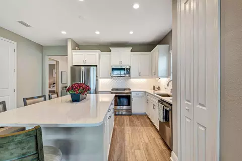 Kitchen - 4842 Willow Bend Ave, Parrish, FL 34219 photo 4 of 6