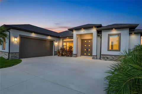24 Medalist Cir, Rotonda West, FL 33947