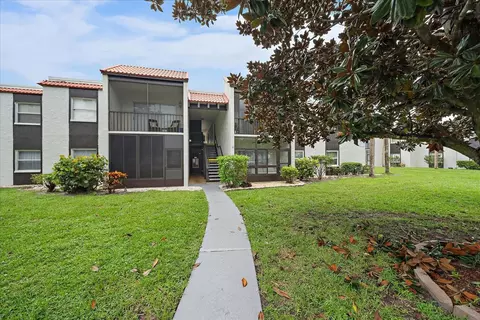 3227 Beneva Rd #203, Sarasota, FL 34232