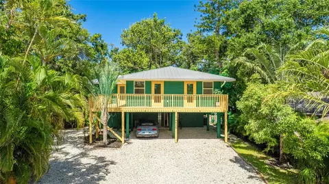 4530 Murdock Ave, Sarasota, FL 34231