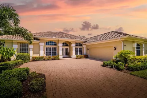 359 Turtleback Xing, Venice, FL 34292
