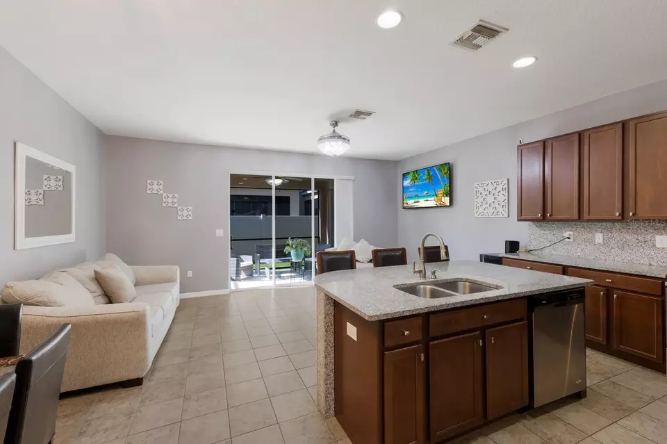 Kitchen - 4084 71st Ave N, Pinellas Park, FL 33781 photo 3 of 4