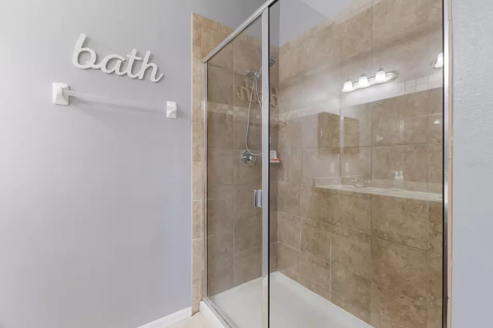 Bath - 4084 71st Ave N, Pinellas Park, FL 33781 photo 3 of 4