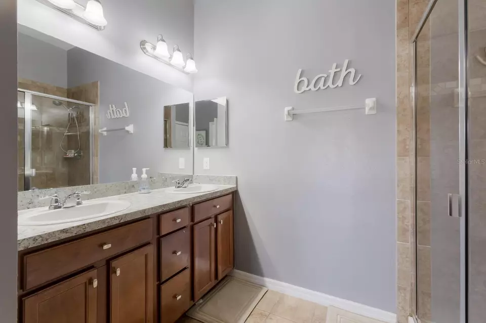Bath - 4084 71st Ave N, Pinellas Park, FL 33781 photo 2 of 4