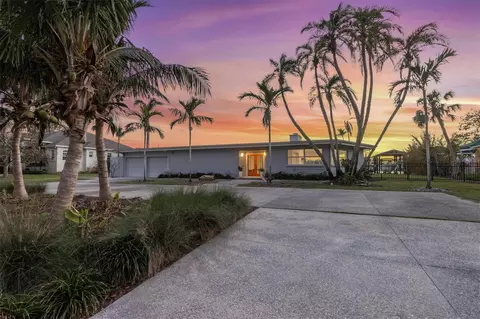 5915 Riverview Blvd, Bradenton, FL 34209