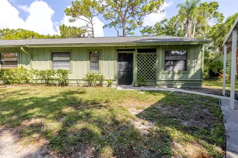5021 Barrington Cir #302, Sarasota, FL 34234