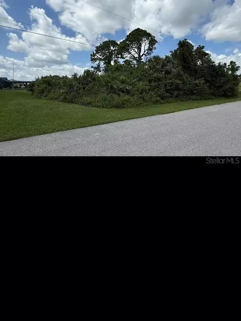 Napoleon Road, North Port, FL 34288