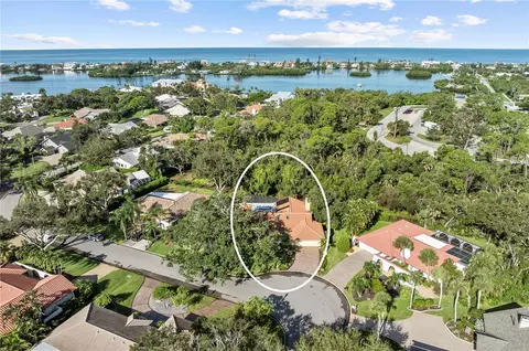 1218 Yacht Harbor Dr, Osprey, FL 34229