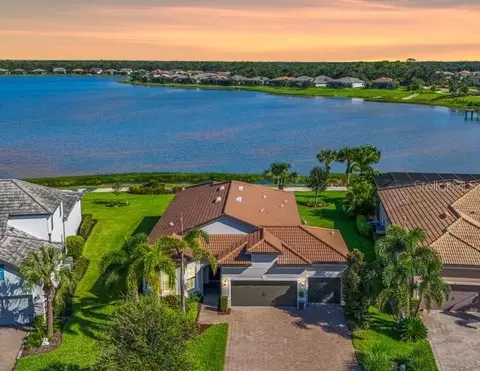 7948 Grande Shores Dr, Sarasota, FL 34240