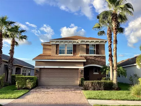 8418 Nandina Dr, Sarasota, FL 34240
