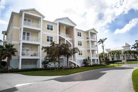 7611 34th Ave W #302, Bradenton, FL 34209