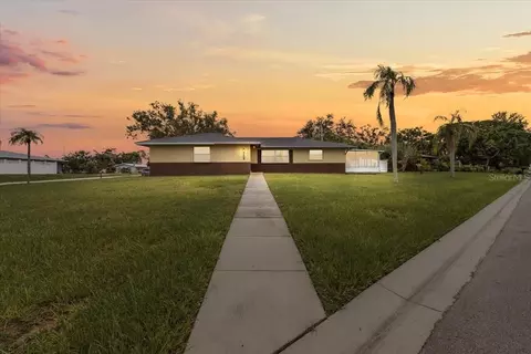 3105 Oxford Dr W, Bradenton, FL 34205