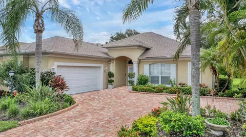 7906 Ashley Cir, University Park, FL 34201
