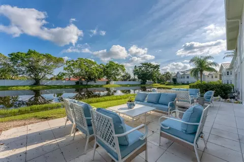3705 54th Dr W #102, Bradenton, FL 34210