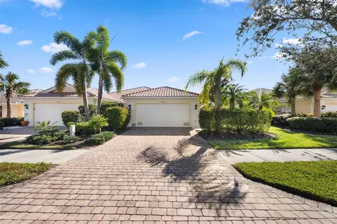 7561 Pesaro Dr, Sarasota, FL 34238