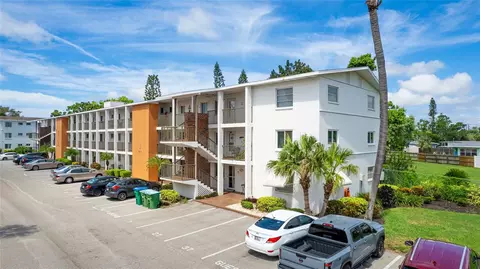 5882 Canal Dr #J-7, Bradenton, FL 34207