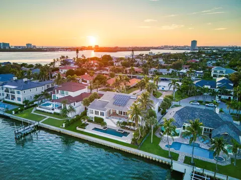 661 Mourning Dove Dr, Sarasota, FL 34236