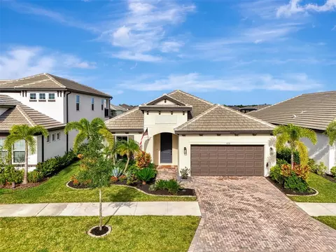 4750 Antrim Dr, Sarasota, FL 34240