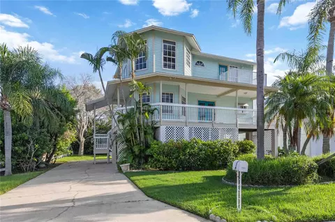 13951 Harbor View Dr, Seminole, FL 33776