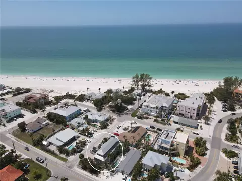 220 36th St, Holmes Beach, FL 34217