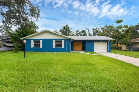 3617 Kingswood Dr, Sarasota, FL 34232