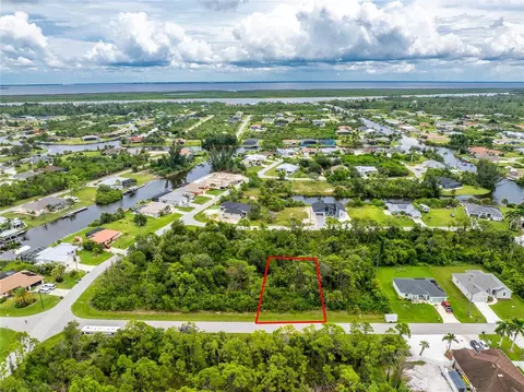 9566 Little Rock St, Port Charlotte, FL 33981
