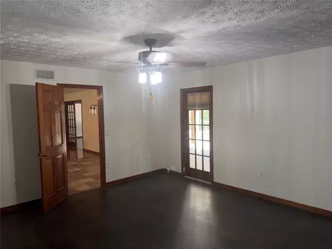 Living - 9206 65th Ave E, Bradenton, FL 34202 photo 10 of 10