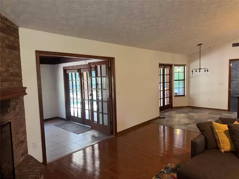 Living - 9206 65th Ave E, Bradenton, FL 34202 photo 7 of 10