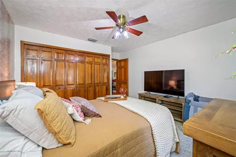 Bedroom - 9206 65th Ave E, Bradenton, FL 34202 photo 11 of 12
