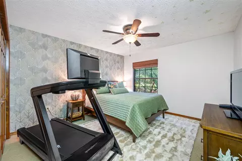 Bedroom - 9206 65th Ave E, Bradenton, FL 34202 photo 5 of 12