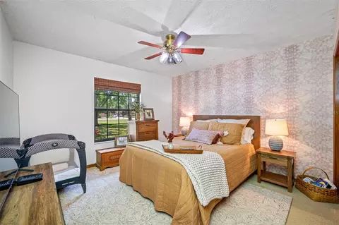 Bedroom - 9206 65th Ave E, Bradenton, FL 34202 photo 9 of 12