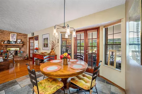 Dining - 9206 65th Ave E, Bradenton, FL 34202 photo 7 of 7