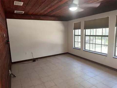 Living - 9206 65th Ave E, Bradenton, FL 34202 photo 9 of 10