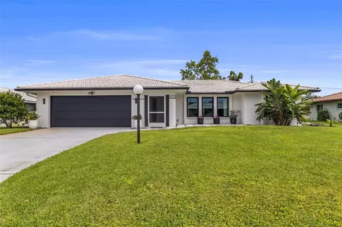 305 Angelico Dr, Nokomis, FL 34275
