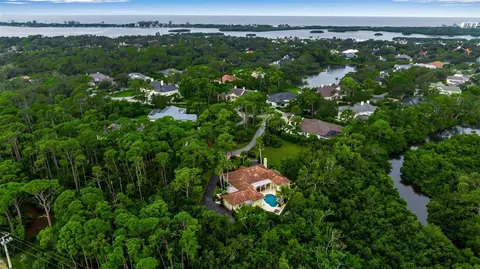 422 Blue Garden Ln, Osprey, FL 34229
