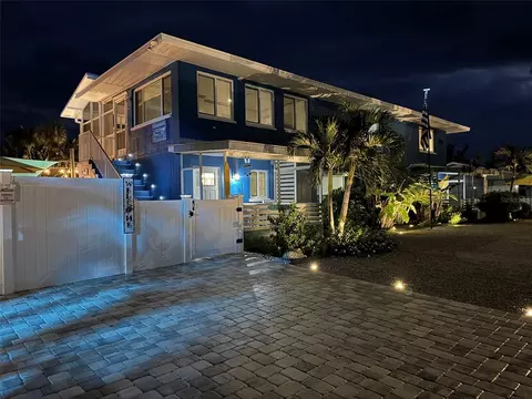 155 Stanford Dr #3, Englewood, FL 34223