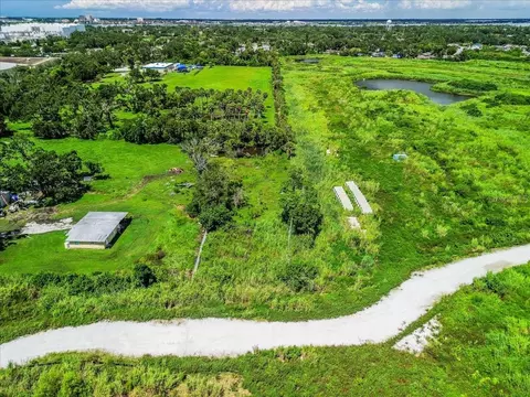 2111 15th St E, Bradenton, FL 34208