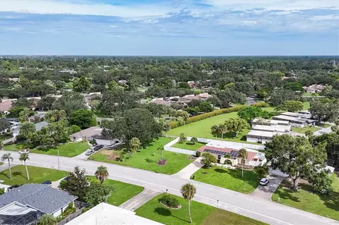3821 Calliandra Dr, Sarasota, FL 34232