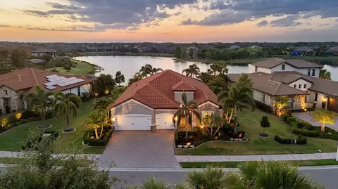 16309 Castle Park Ter, Lakewood Ranch, FL 34202