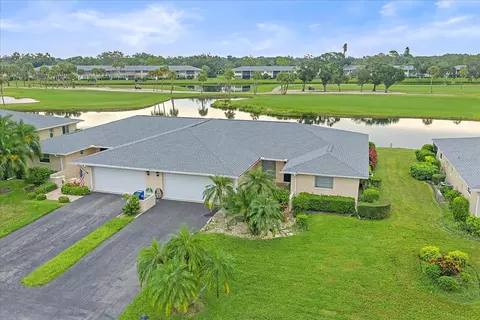 7077 W Country Club Dr N, Sarasota, FL 34243