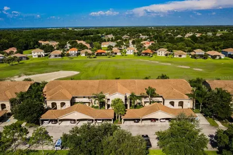 811 Fairwaycove Ln #107, Bradenton, FL 34212