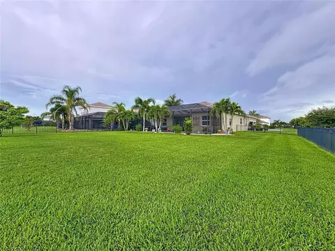 Exterior - 309 167th Blvd E, Bradenton, FL 34212 photo 7 of 17