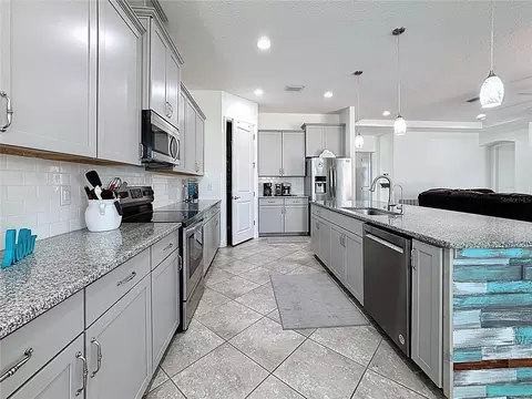 Kitchen - 309 167th Blvd E, Bradenton, FL 34212 photo 1 of 5