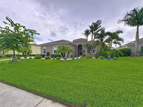 Exterior - 309 167th Blvd E, Bradenton, FL 34212 photo 10 of 17