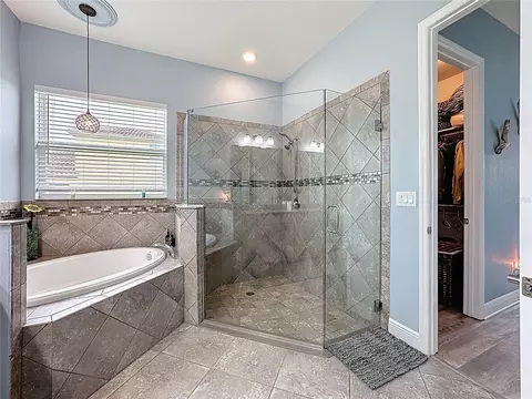 Bath - 309 167th Blvd E, Bradenton, FL 34212 photo 2 of 4