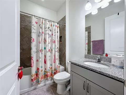 Bath - 309 167th Blvd E, Bradenton, FL 34212 photo 4 of 4