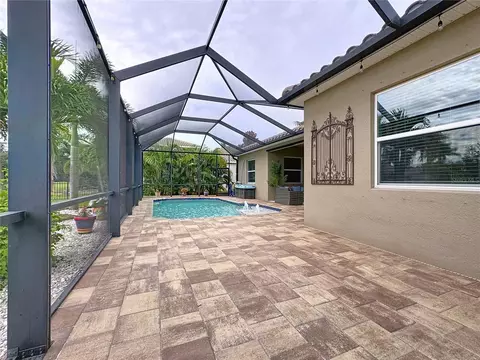 Exterior - 309 167th Blvd E, Bradenton, FL 34212 photo 5 of 17