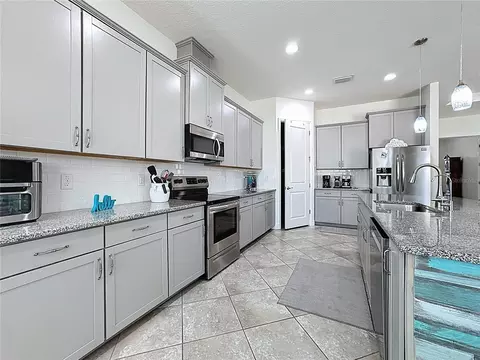 Kitchen - 309 167th Blvd E, Bradenton, FL 34212 photo 5 of 5