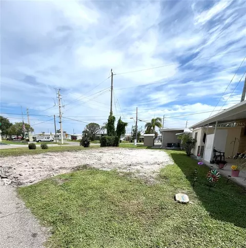 6903 E Bayou Ln, Bradenton, FL 34207 photo 3